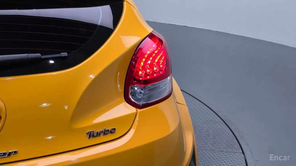 Hyundai Veloster