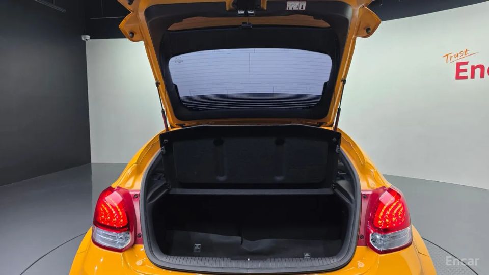 Hyundai Veloster