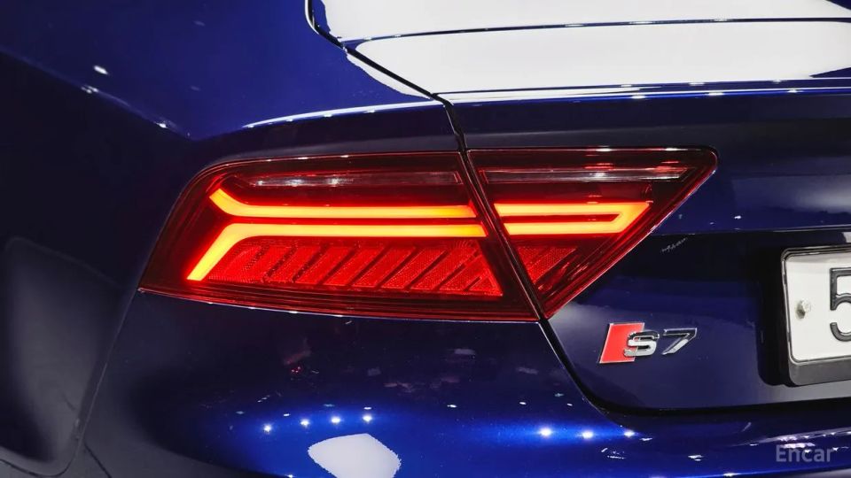 Audi S7