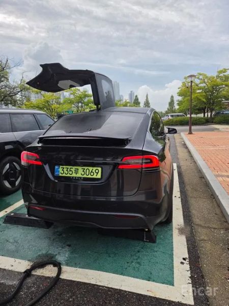 Tesla model-x