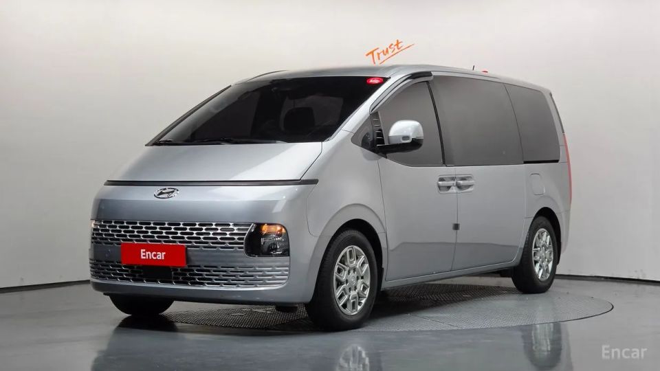 Hyundai Staria