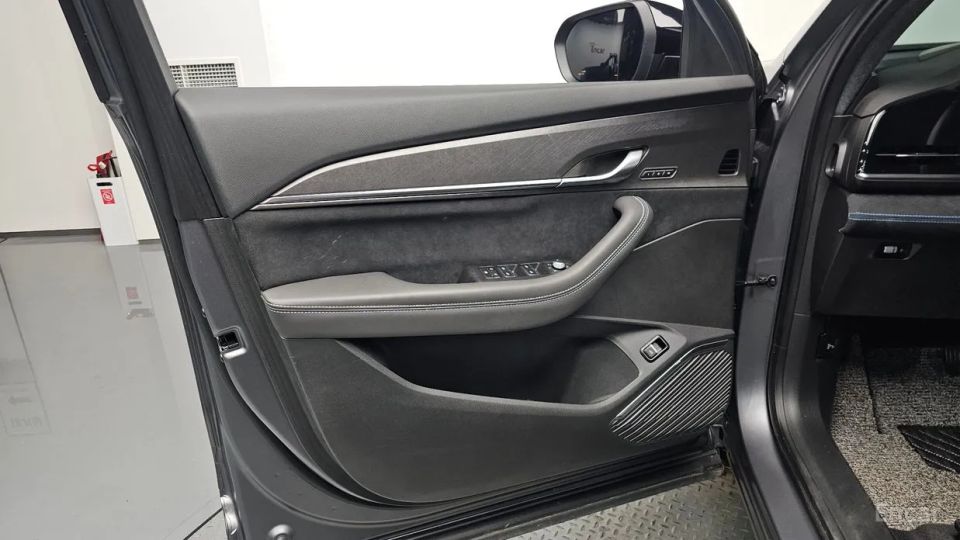 Renault-KoreaSamsung Grand Koleos