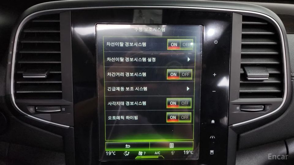 Renault-KoreaSamsung SM6