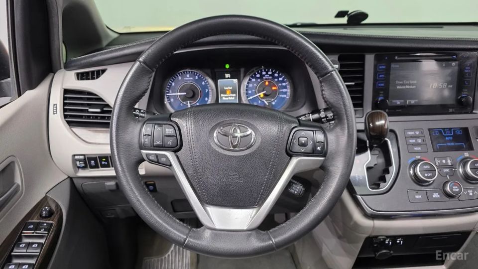 Toyota Sienna