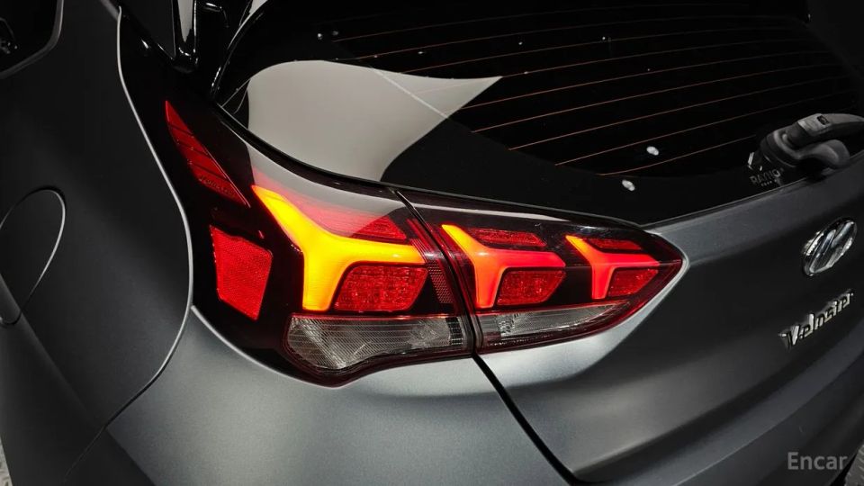 Hyundai Veloster