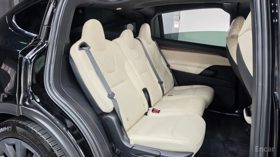 Tesla model-x