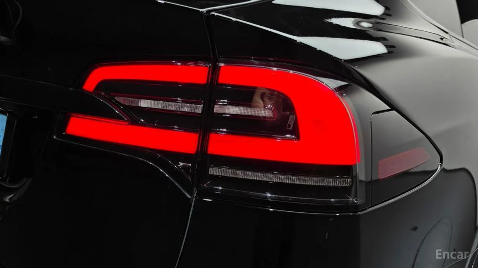 Tesla model-x