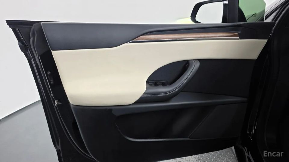 Tesla model-x