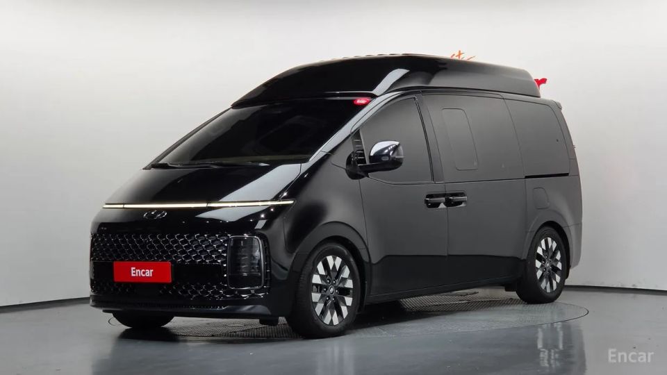 Hyundai Staria