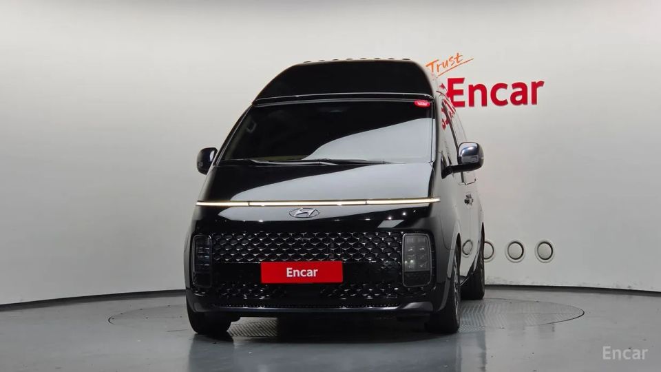 Hyundai Staria