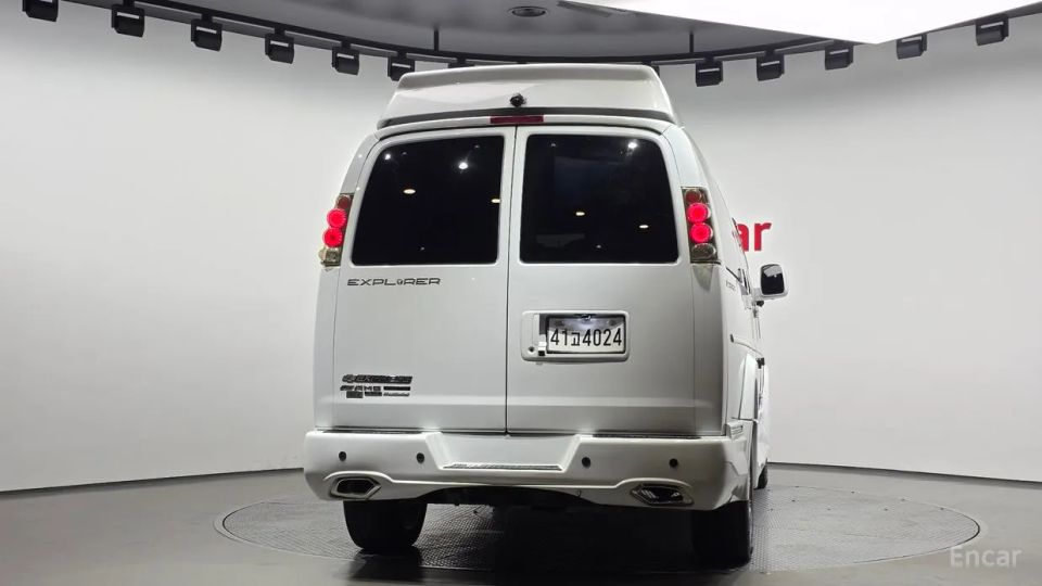 Chevrolet Express Van
