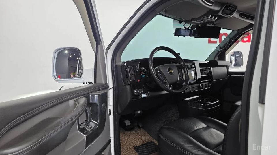Chevrolet Express Van