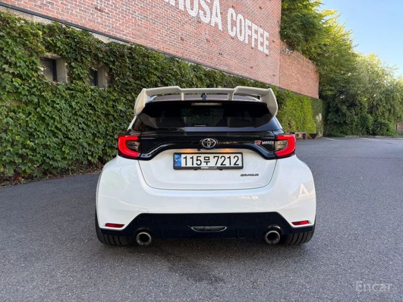 Toyota Yaris(Vitz)