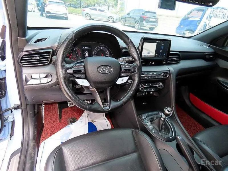 Hyundai Veloster