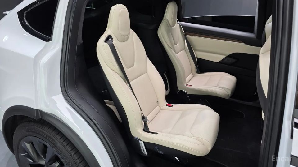 Tesla model-x