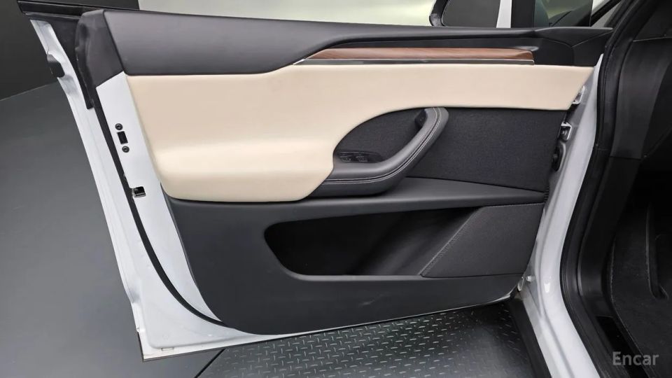 Tesla model-x