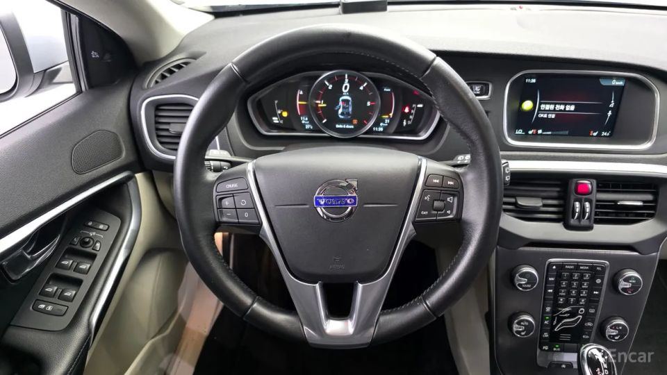 Volvo V40