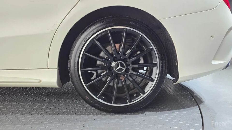 Mercedes-Benz CLA-Class