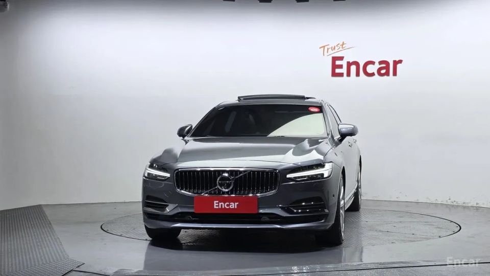 Volvo S90