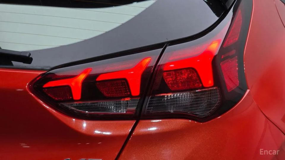 Hyundai Veloster