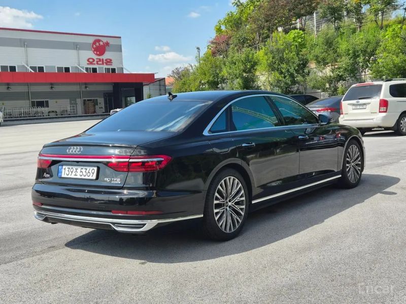 Audi A8