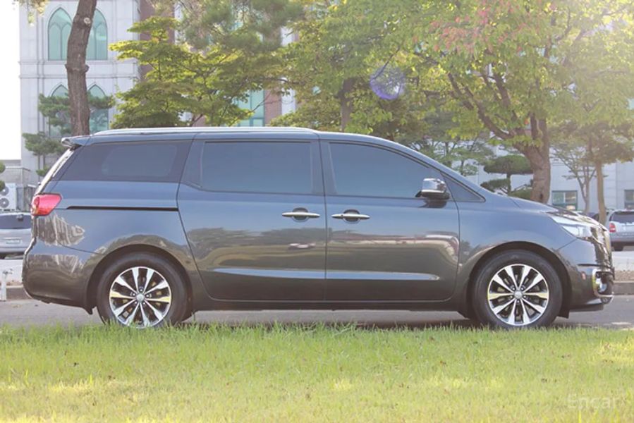 Kia Canival