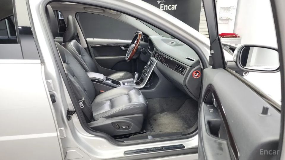 Volvo S80