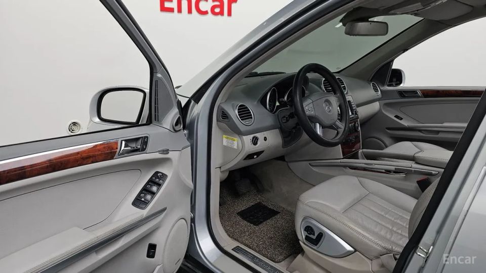 Mercedes-Benz M-class