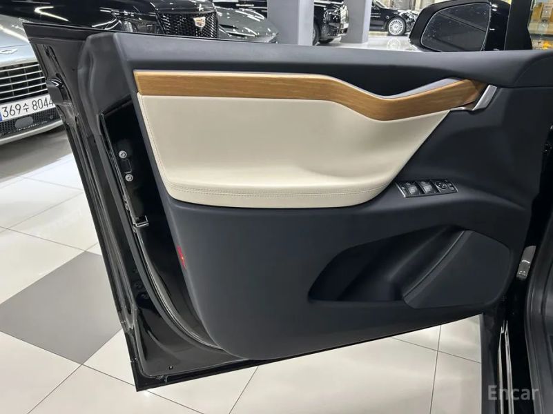 Tesla model-x