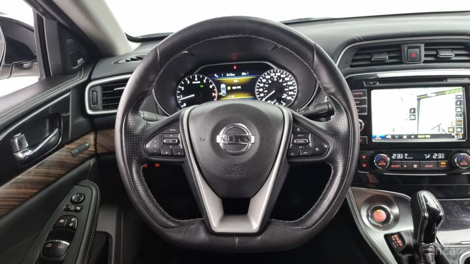 Nissan Maxima