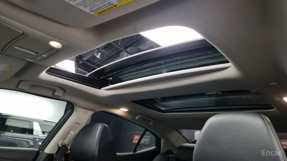 Nissan Maxima