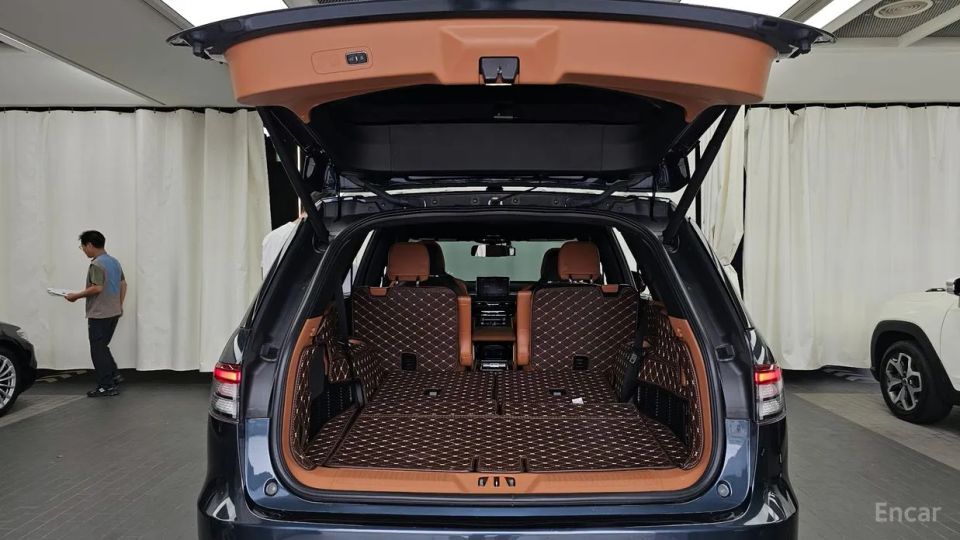 Lincoln Aviator