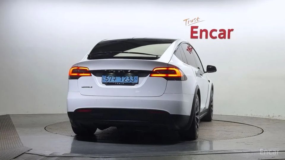Tesla model-x