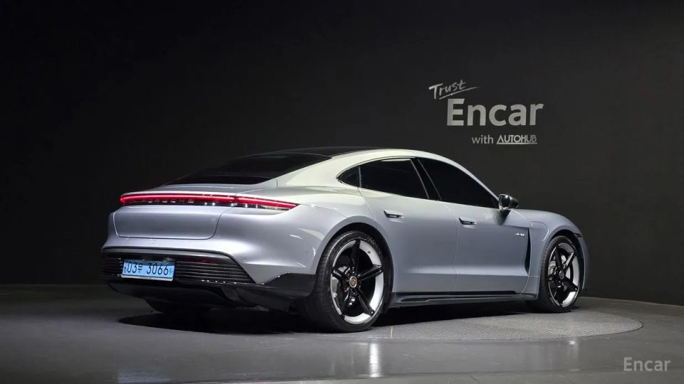 Porsche Taycan