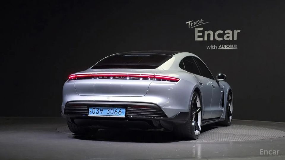 Porsche Taycan