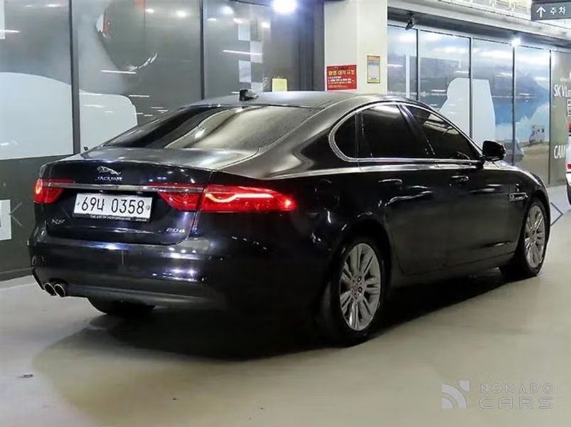 Jaguar xf