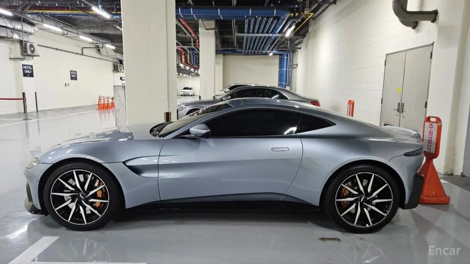 Astonmartin Vantage