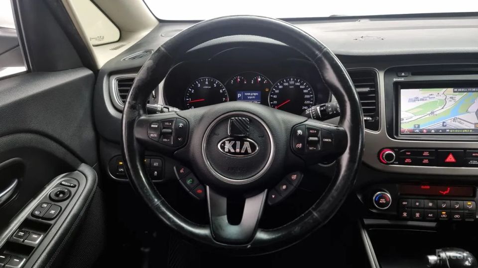 Kia Carens