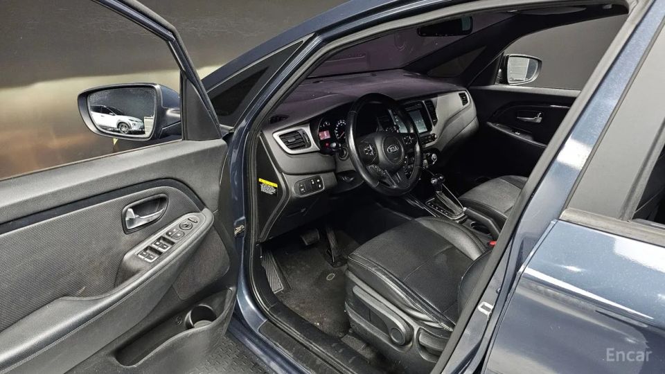 Kia Carens