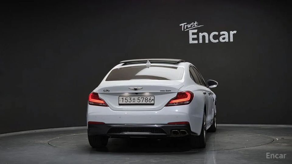 Genesis G70