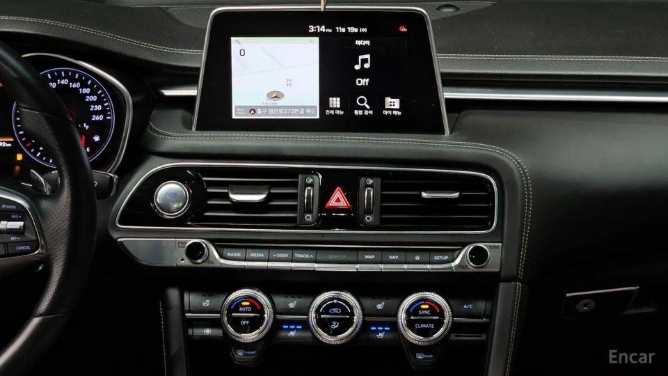 Genesis G70
