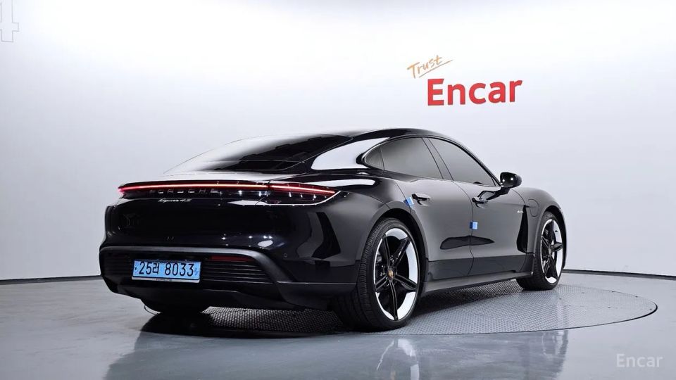 Porsche Taycan