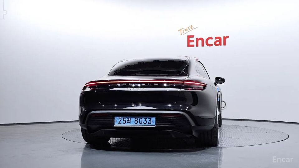 Porsche Taycan