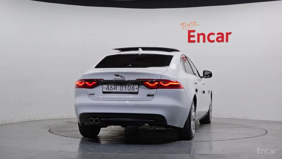Jaguar xf