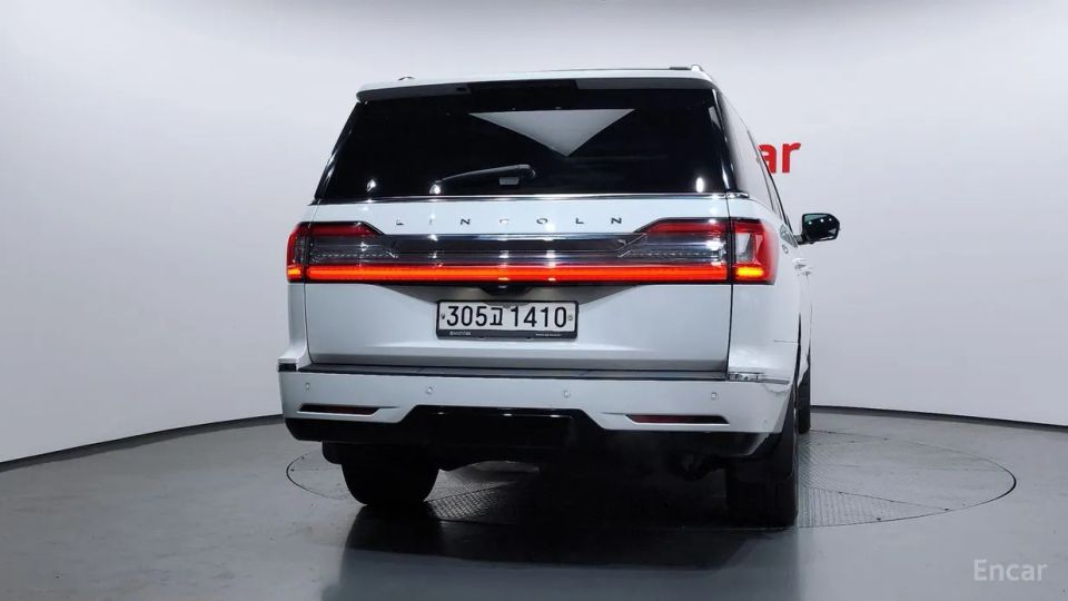 Lincoln Navigator