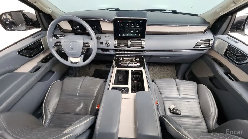 Lincoln Navigator