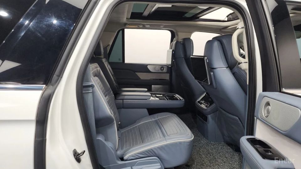 Lincoln Navigator