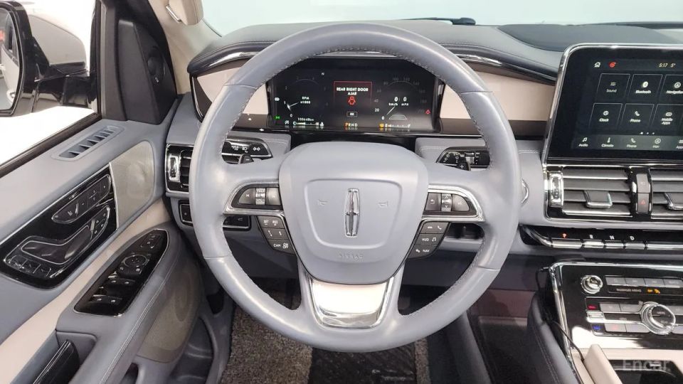 Lincoln Navigator