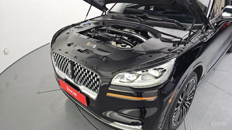 Lincoln Aviator