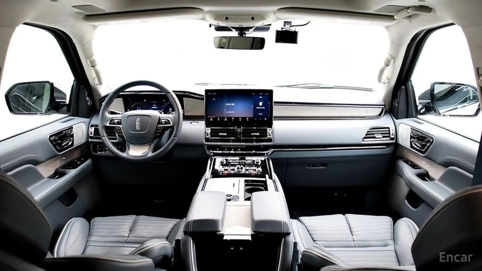 Lincoln Navigator